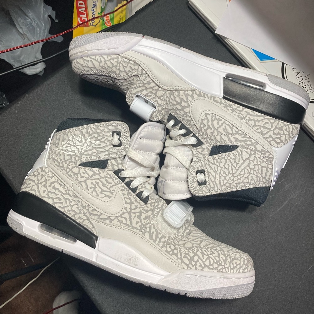 Nike Jordan Legacy 312